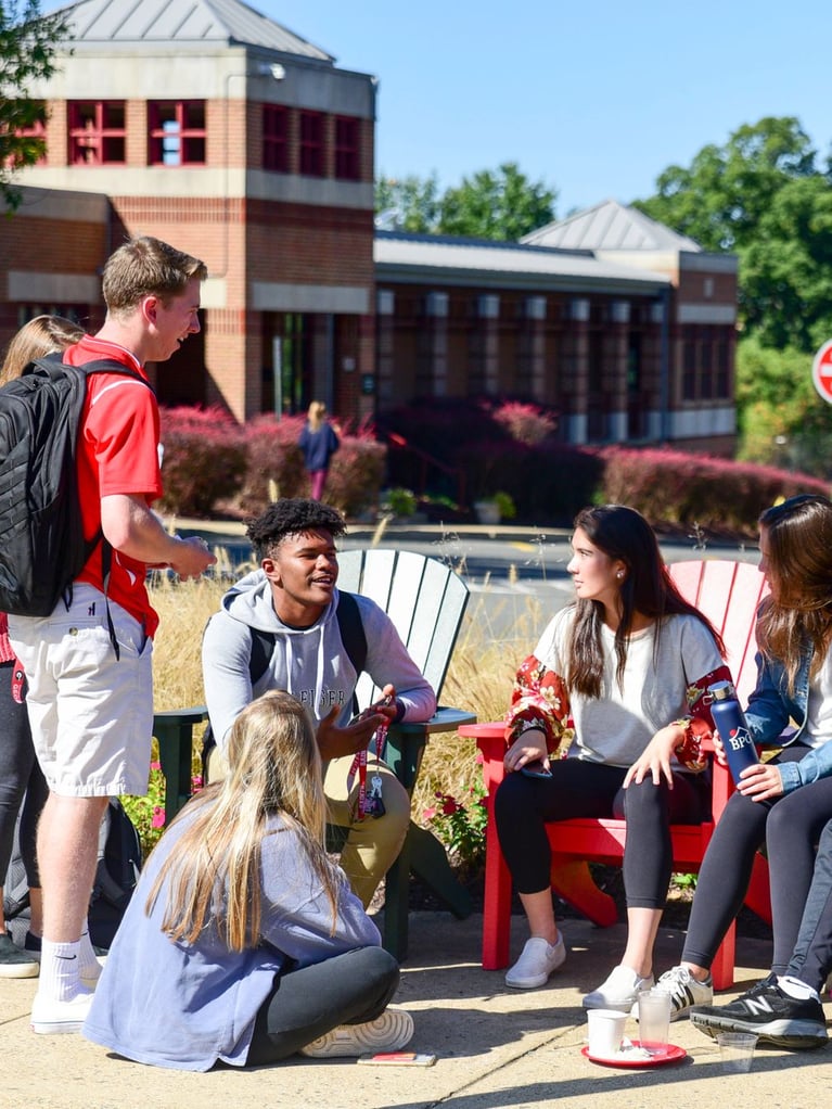 How to choose a private school with your child